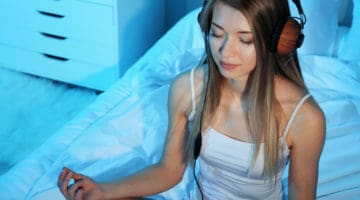 9 Advantages of Listening to a Guided Meditation Sleep Track